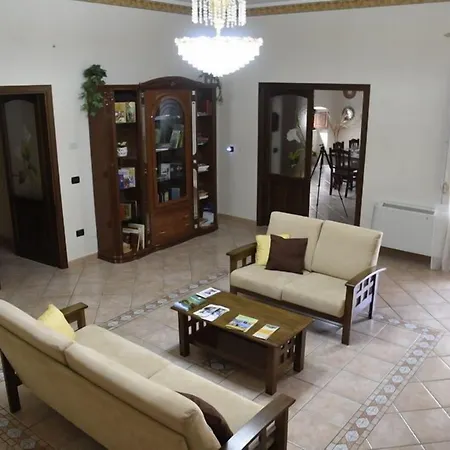 Palazzo L'occaso 住宿加早餐酒店