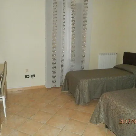 Palazzo L'occaso Bed and Breakfast Καστροβιλάρι